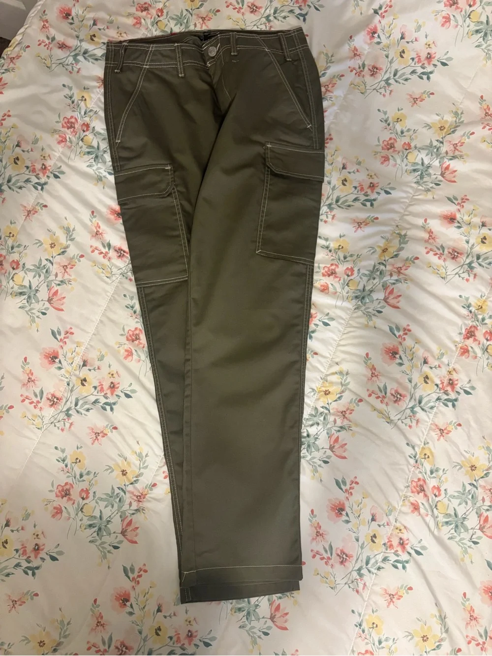 Men's Olive Cargo Pants - Straight Fit